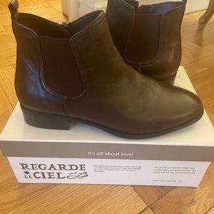 Regarde Le Ciel brown ankle boots